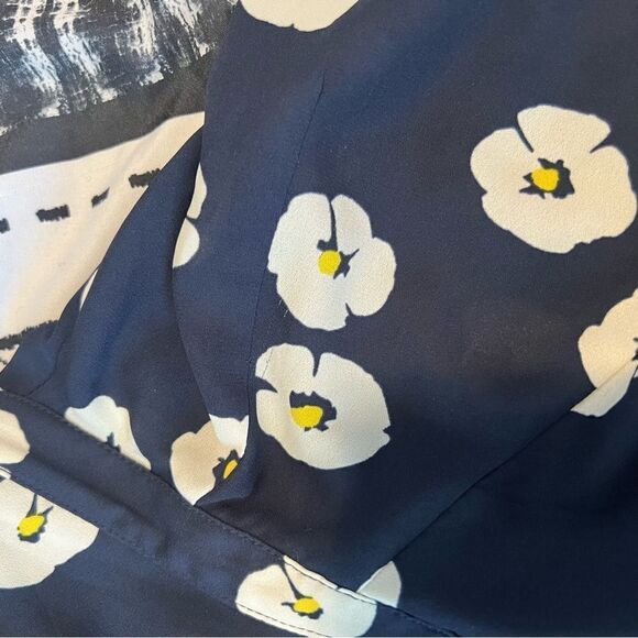 Sz XS Cabi Button Up Blouse Navy White Floral 3/4 Sleeve - Picture 10 of 10